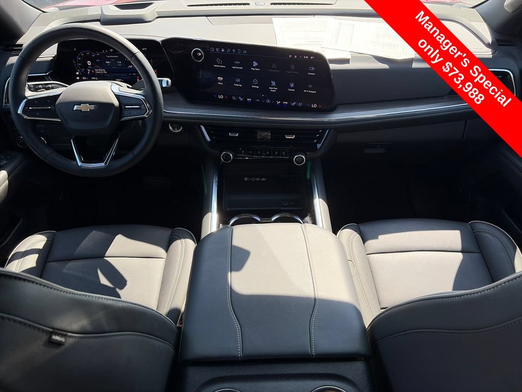 Used 2025 Chevrolet Suburban Premier AWD/4WD image 12