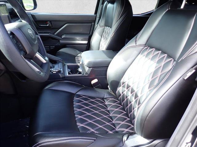 Certified 2025 Toyota Tacoma SR5 AWD/4WD image 12