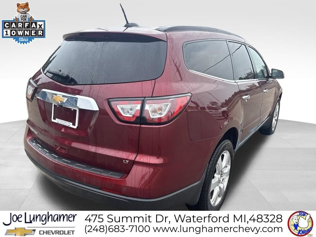 Used 2017 Chevrolet Traverse LT w/ Style and Technology Package FWD image 3