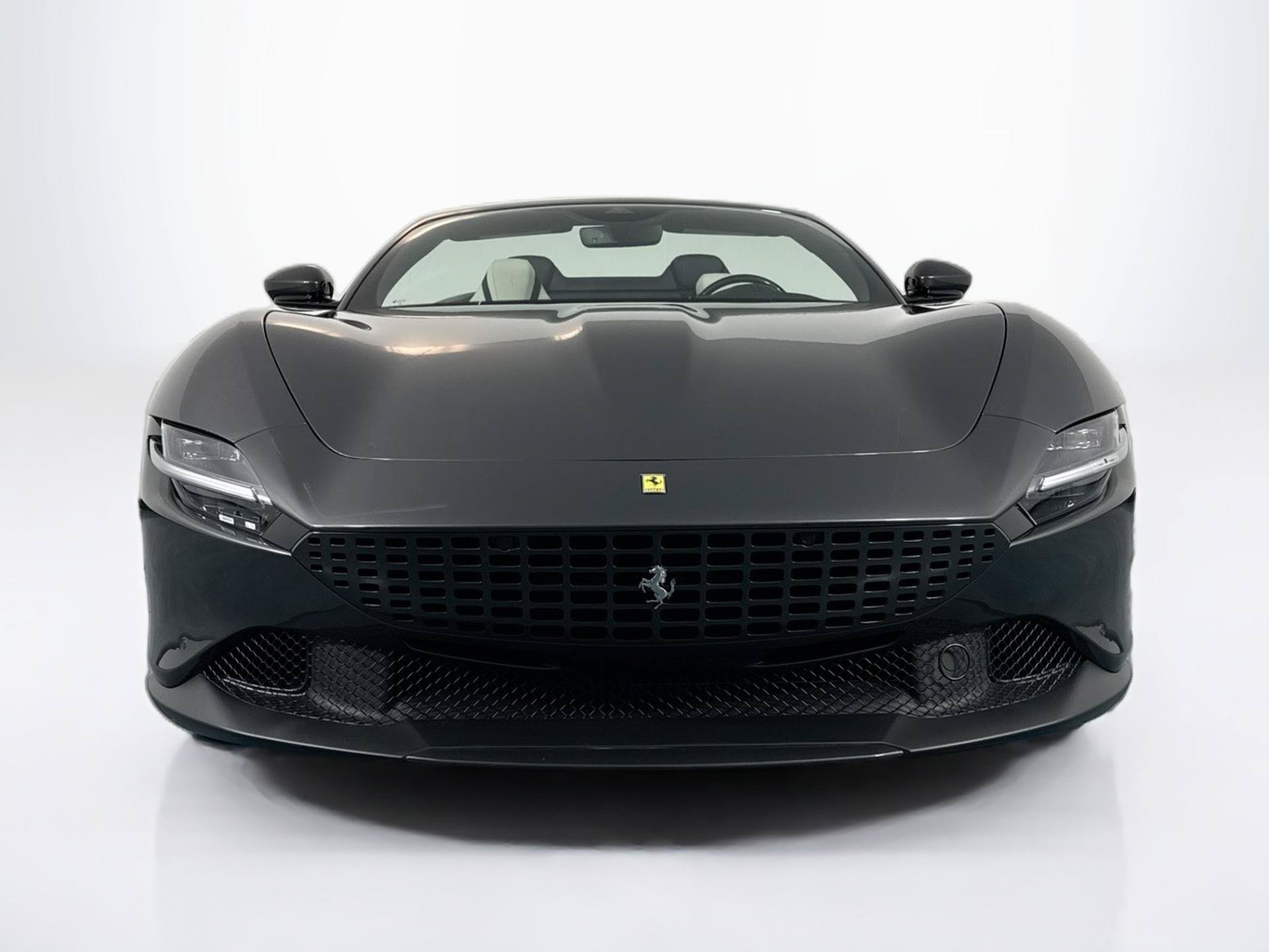 Used 2025 Ferrari Roma Spider RWD image 2