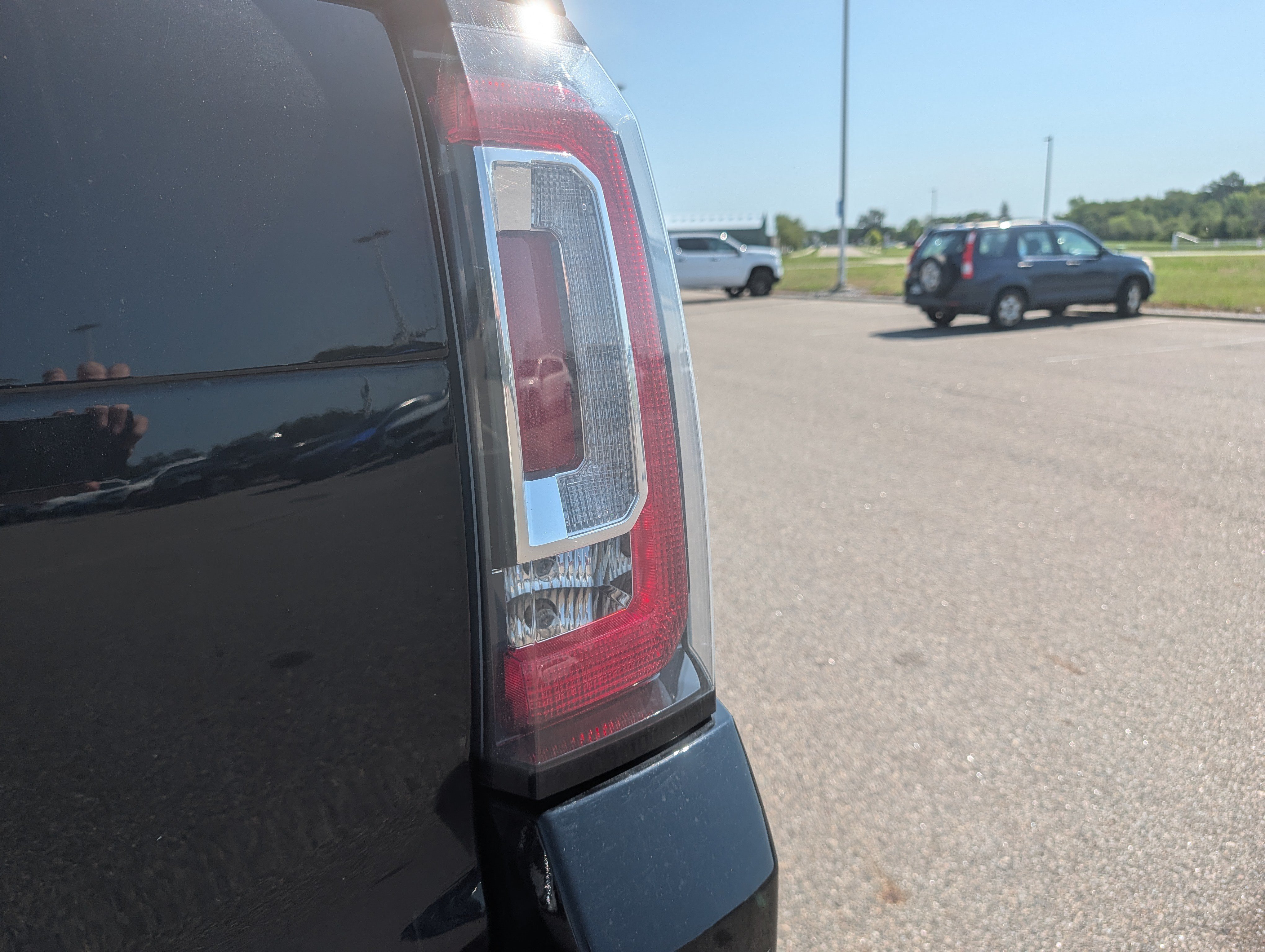 Used 2018 GMC Yukon XL SLT AWD/4WD image 5