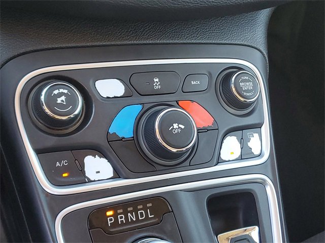 Used 2016 Chrysler 200 Limited w/ Convenience Group image 20