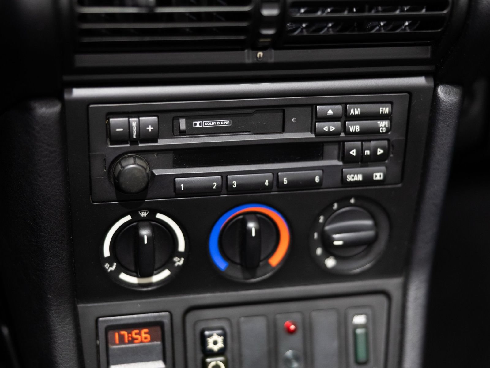 Used 1997 BMW Z3 1.9 RWD image 32