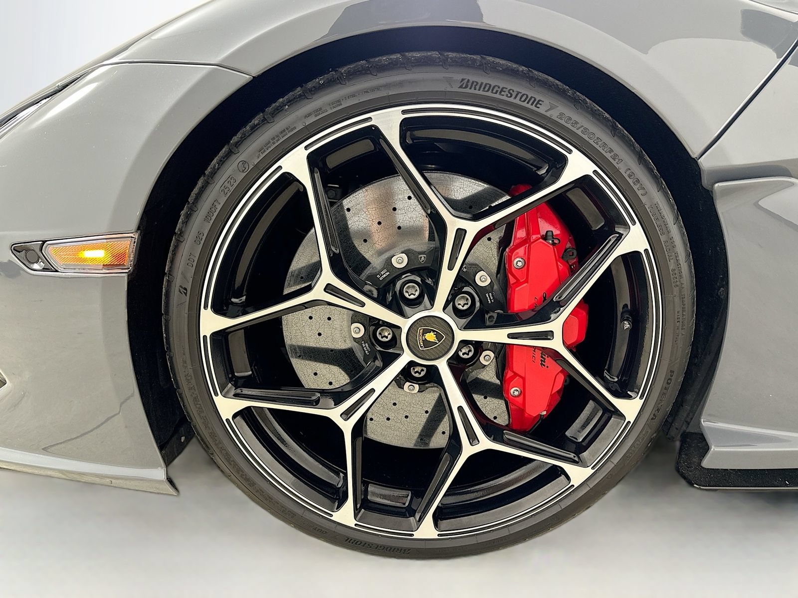 Used 2024 Lamborghini Revuelto AWD/4WD image 45