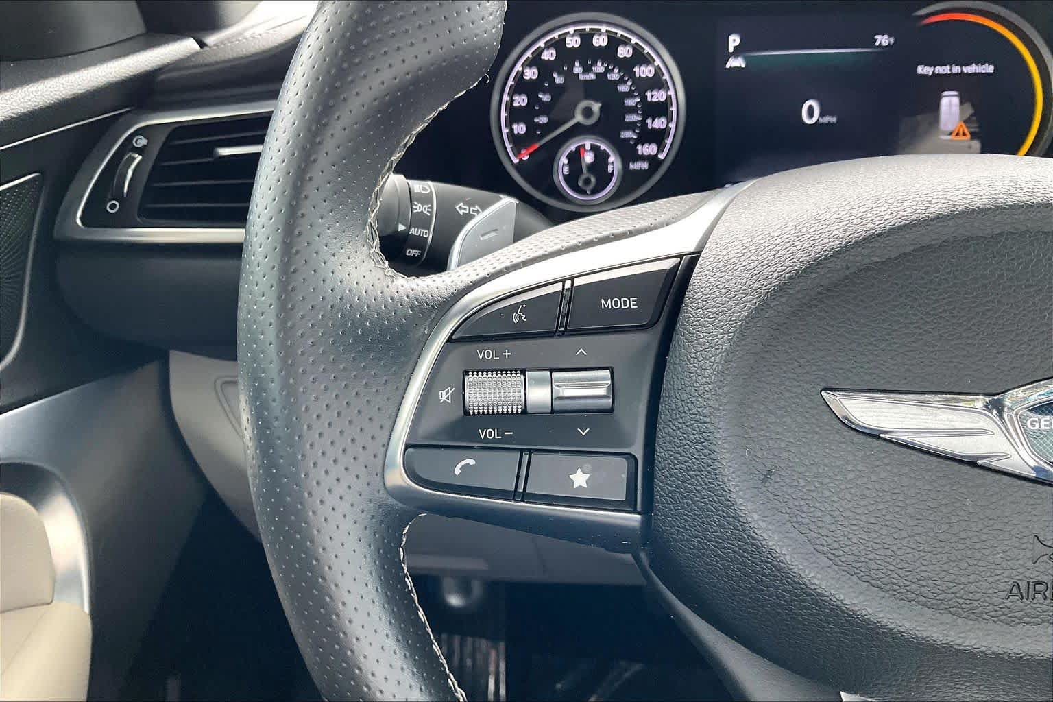 Used 2022 Genesis G70 2.0T RWD image 24