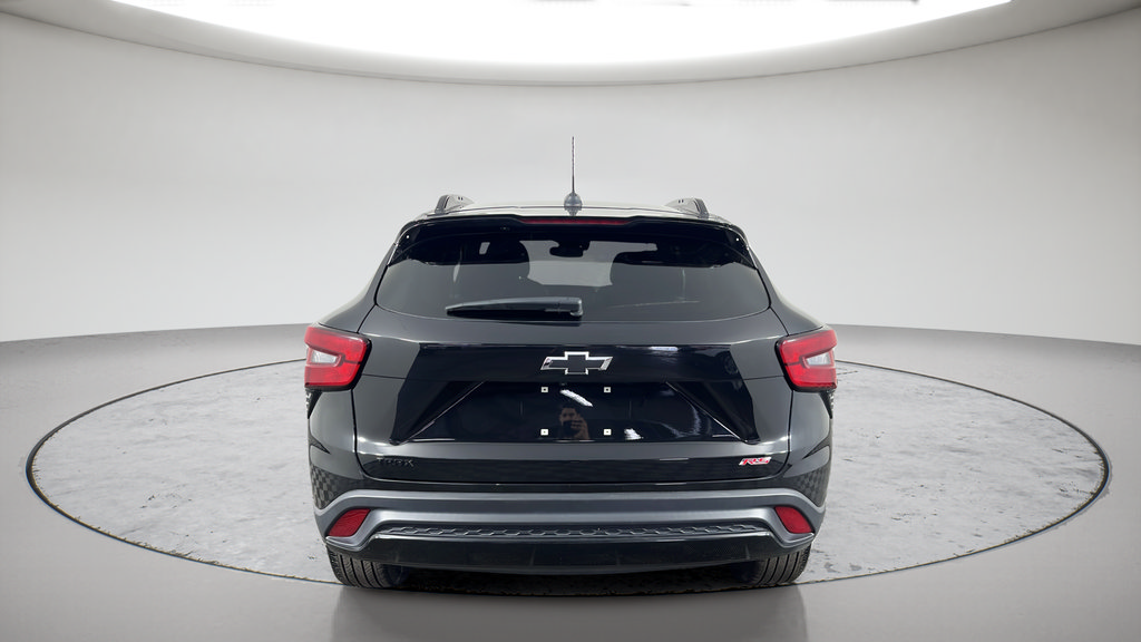 Used 2024 Chevrolet Trax RS w/ Sunroof Package FWD image 6