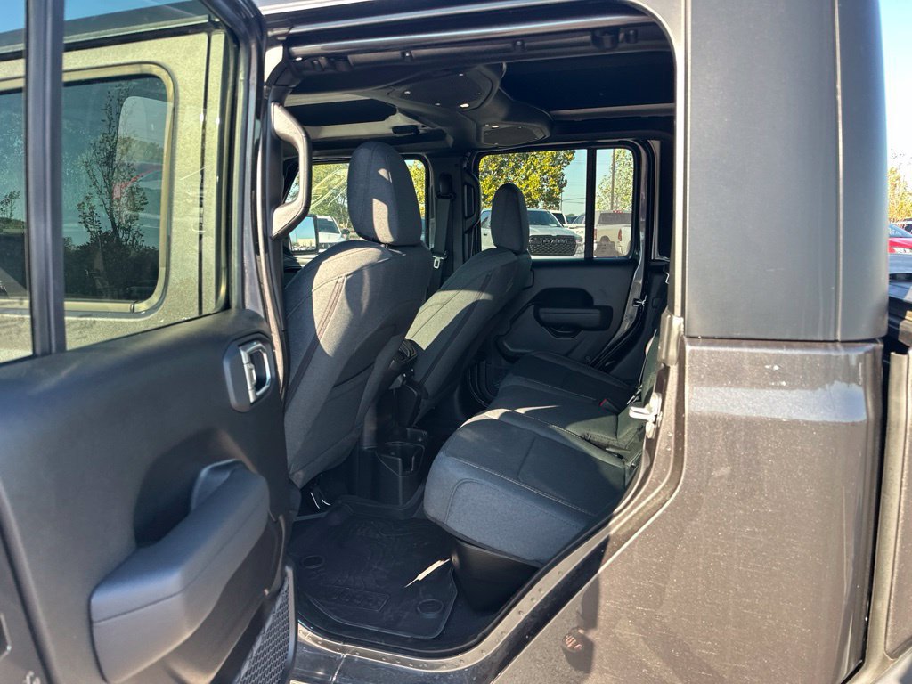 New 2026 Jeep Gladiator Sport w/ Dual Top Group AWD/4WD image 13