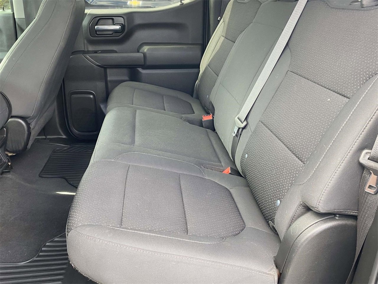 Used 2020 Chevrolet Silverado 1500 Custom w/ Custom Value Package image 12