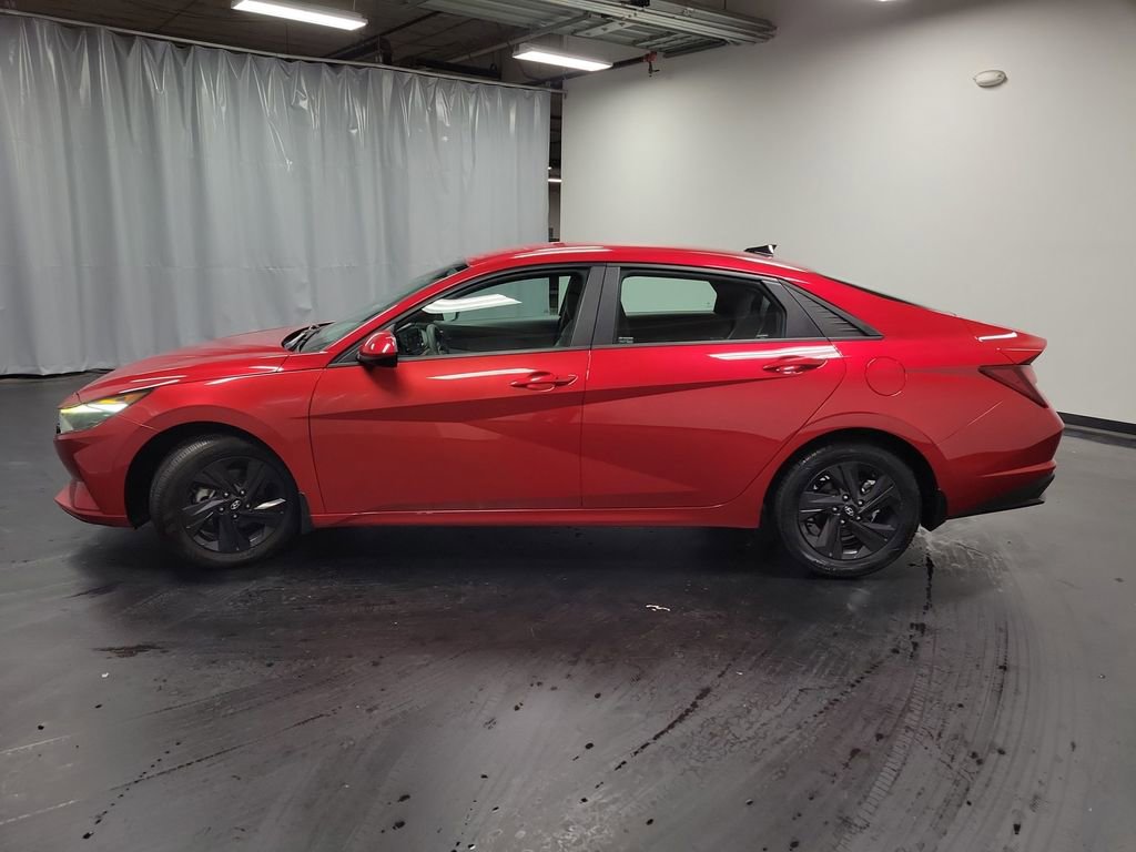Used 2022 Hyundai Elantra SEL image 5