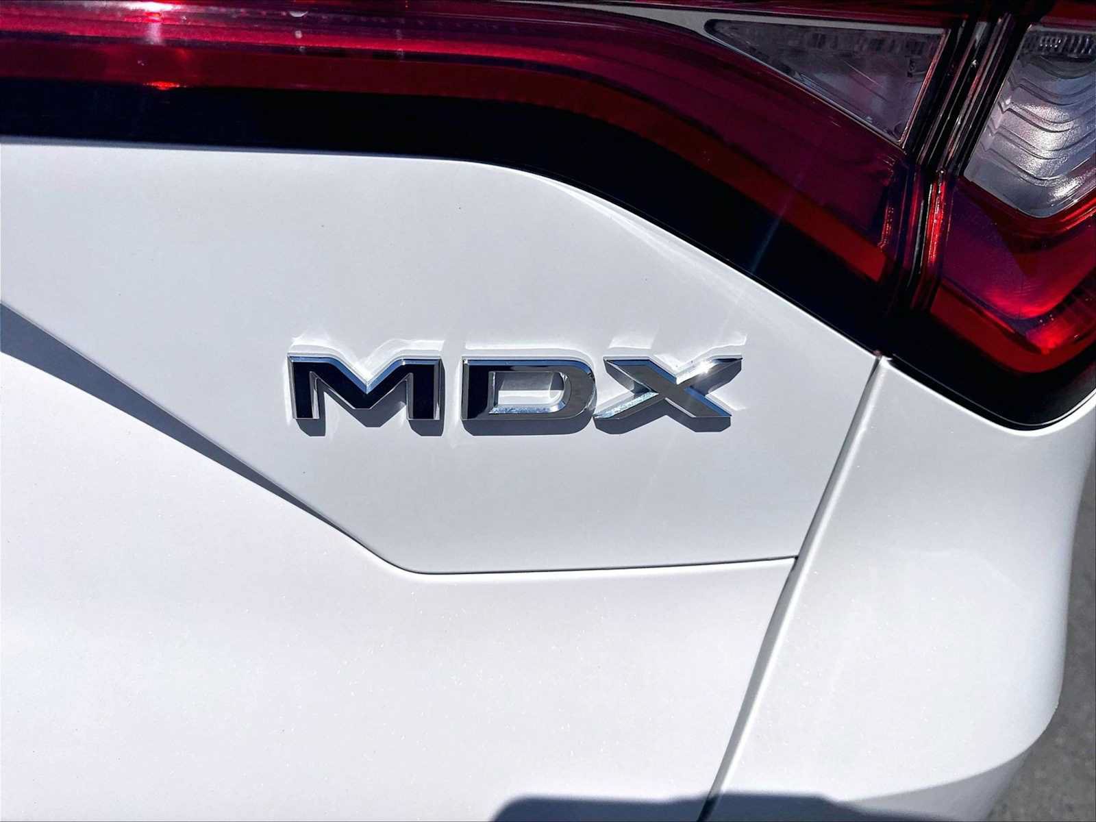 Used 2024 Acura MDX SH-AWD w/ Technology Package image 11