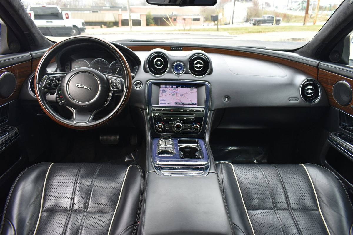 Used 2013 Jaguar XJ L Supercharged image 16