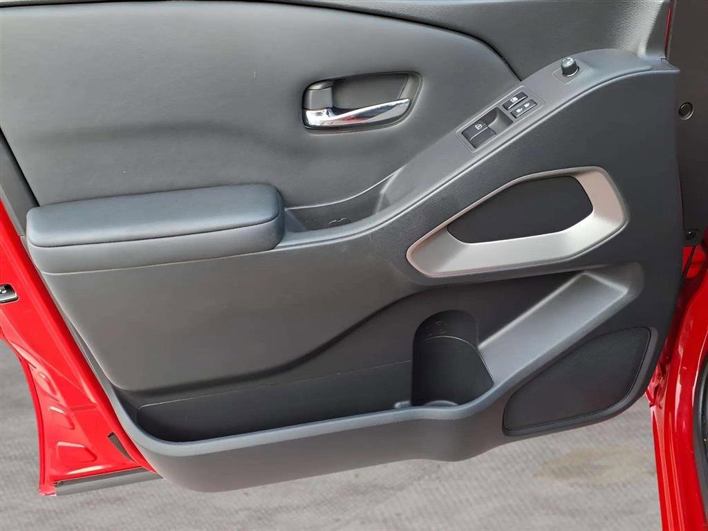 Used 2023 Nissan Frontier SV w/ Technology Package image 9