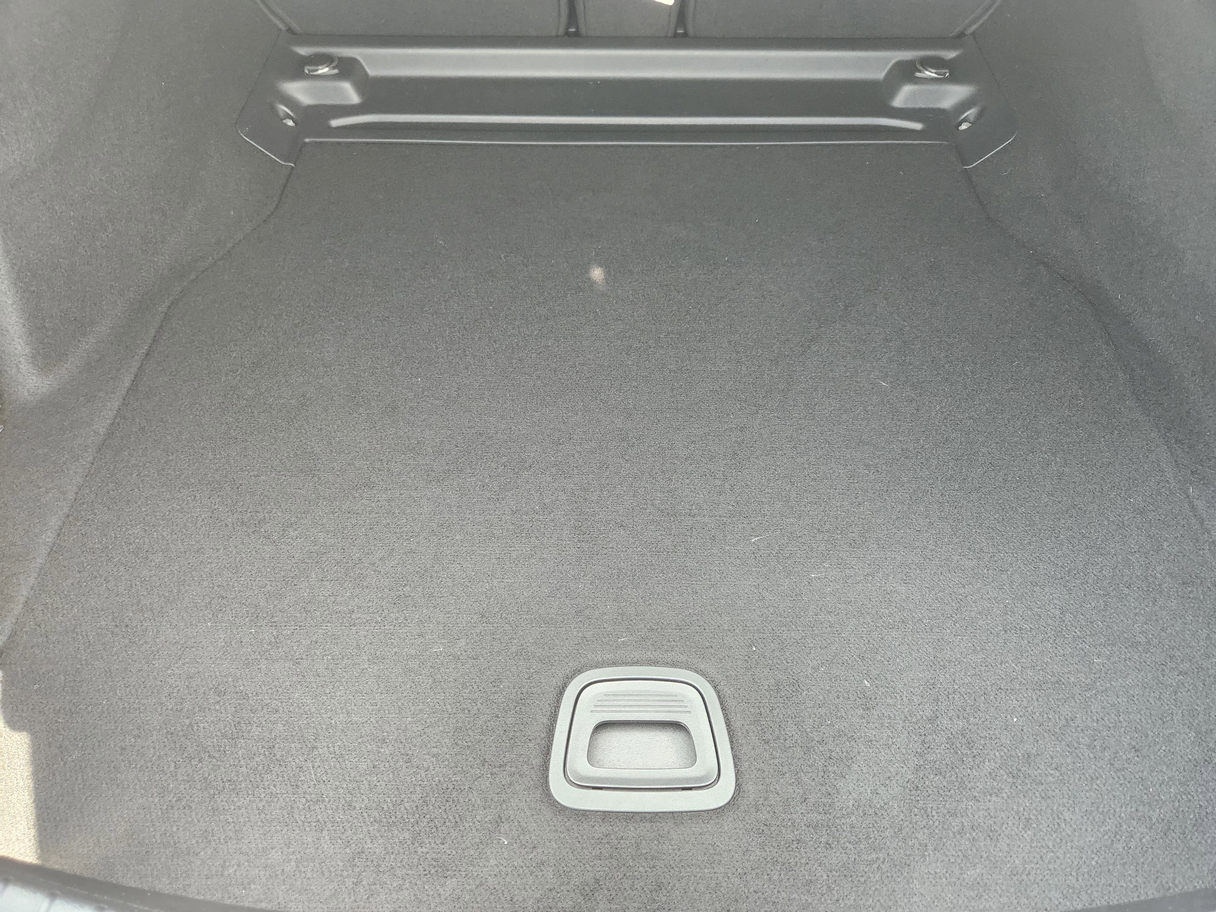 Used 2025 Mercedes-Benz CLE 300 4MATIC Coupe image 34