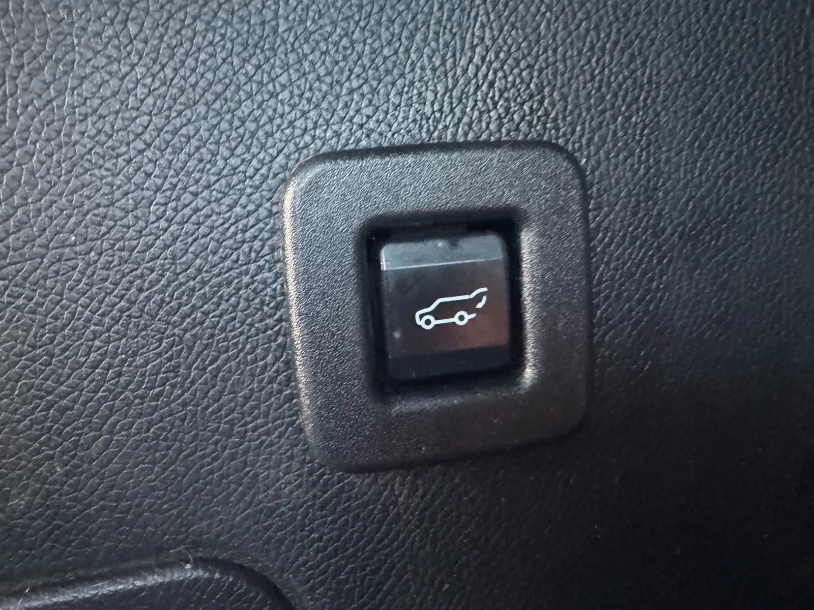 Used 2017 Ford Expedition EL Platinum image 21