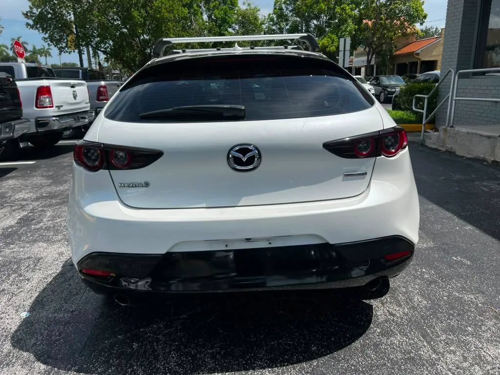 Used 2019 MAZDA MAZDA3 Hatchback w/ Premium Package FWD image 6