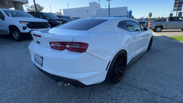 Used 2020 Chevrolet Camaro LT image 8