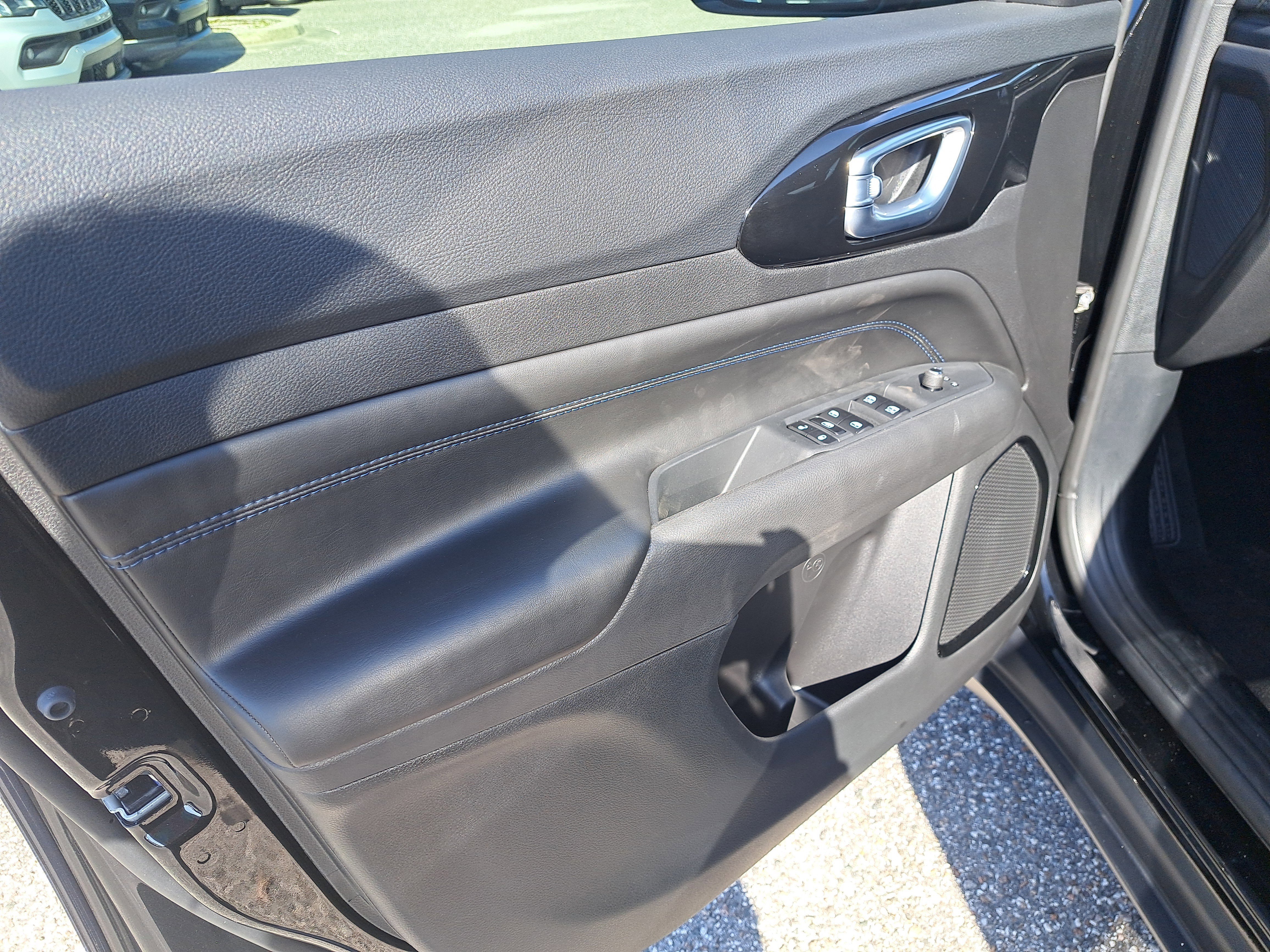 New 2026 Jeep Compass Latitude image 9