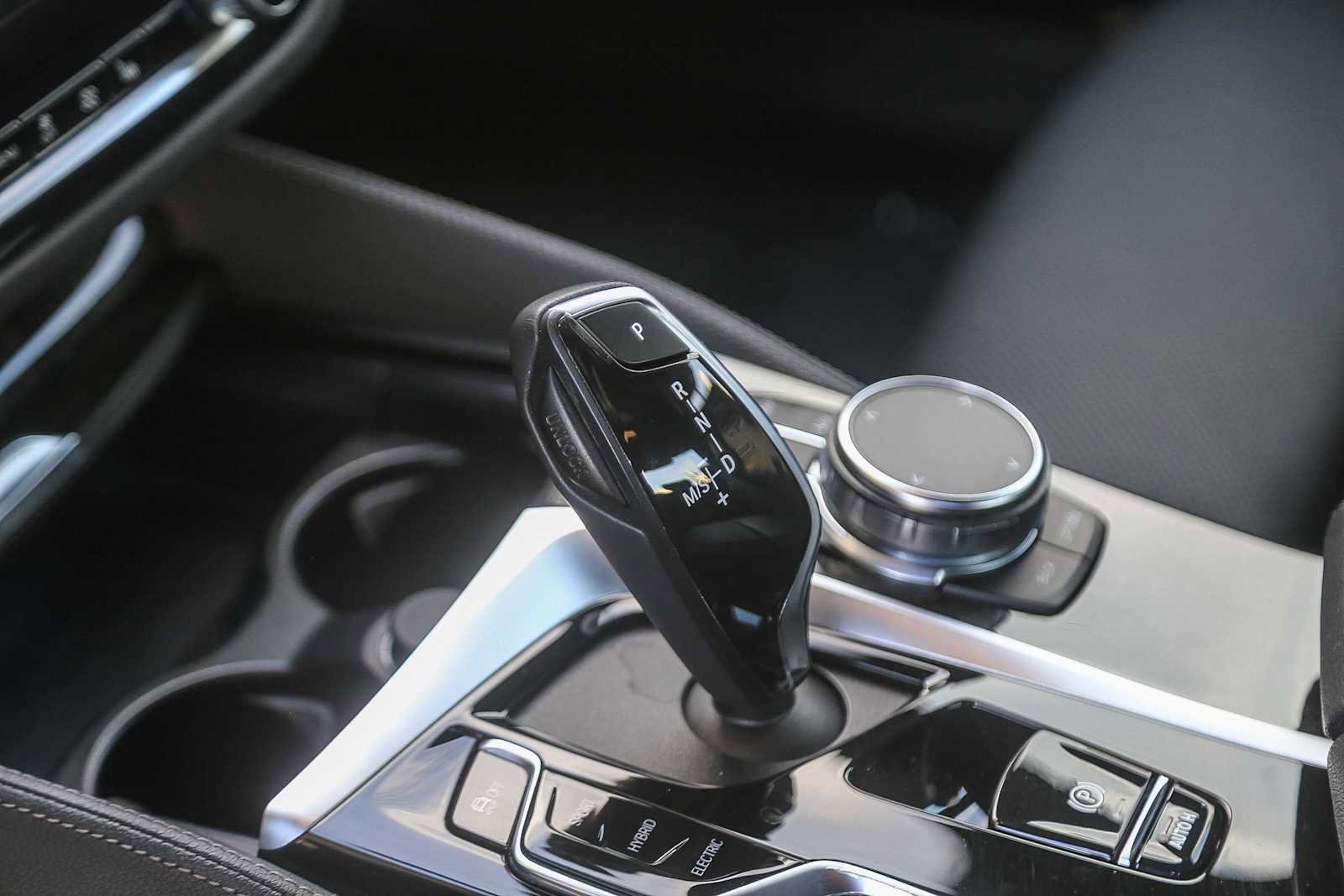 Certified 2023 BMW 530e w/ M Sport Package image 16