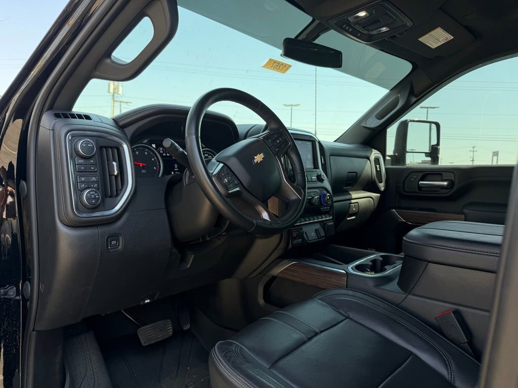 Used 2023 Chevrolet Silverado 3500 High Country image 10