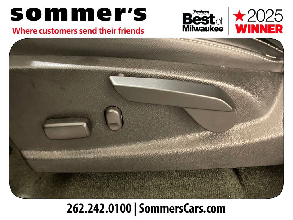 Used 2016 GMC Canyon SLT w/ Driver Alert Package image 10