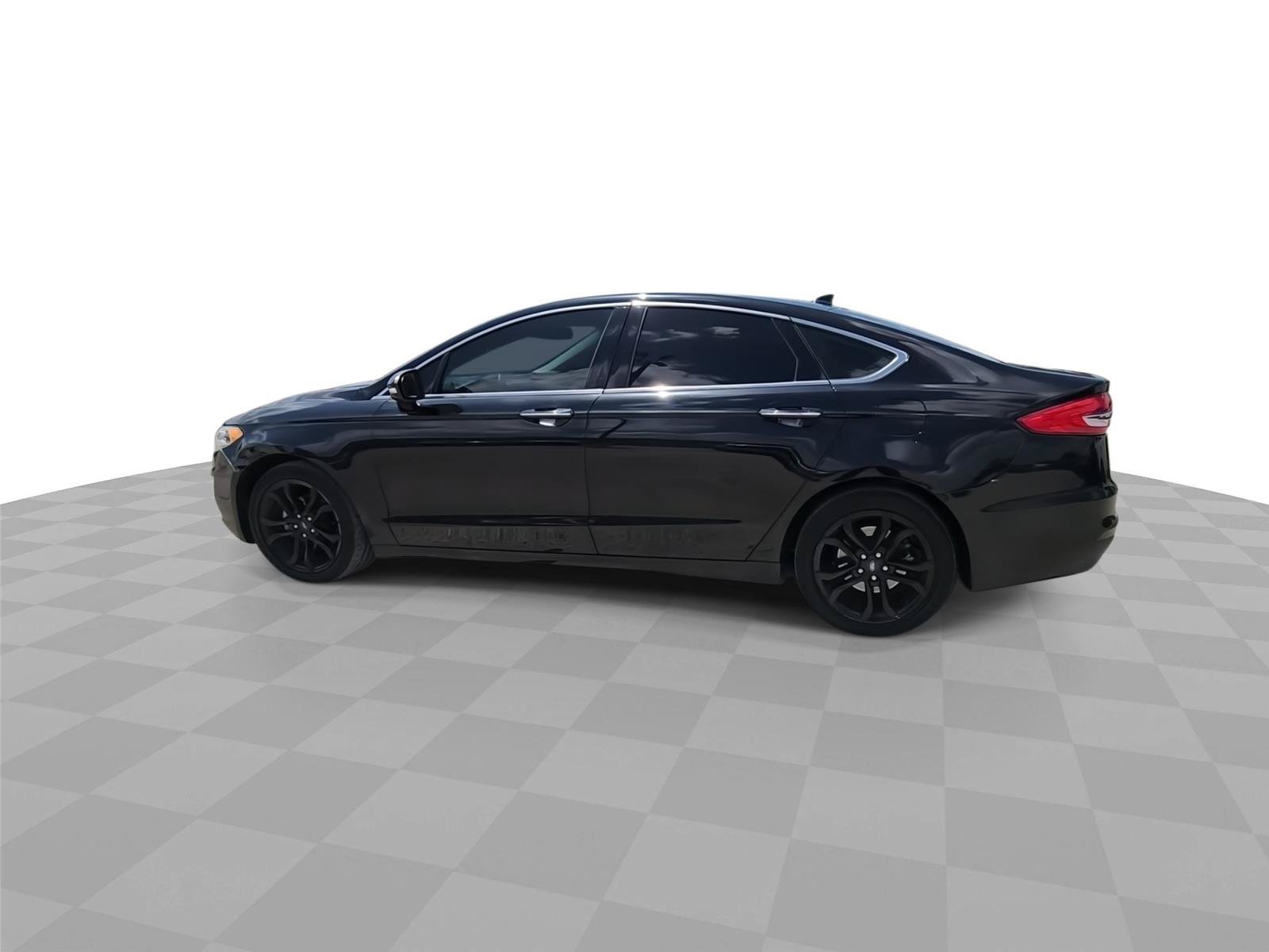 Used 2019 Ford Fusion SEL FWD image 6