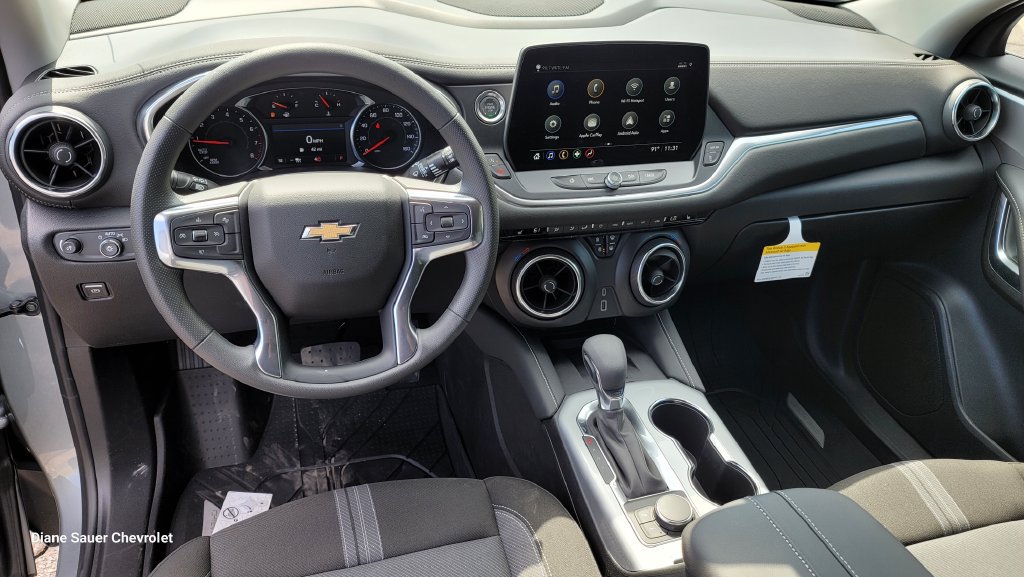 New 2026 Chevrolet Blazer LT w/ Convenience Package FWD image 24