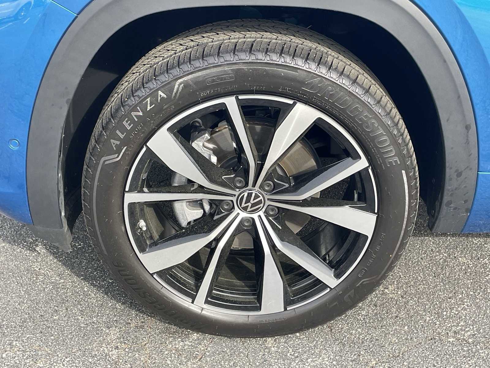 Used 2024 Volkswagen Atlas Cross Sport SEL Premium R-Line image 7