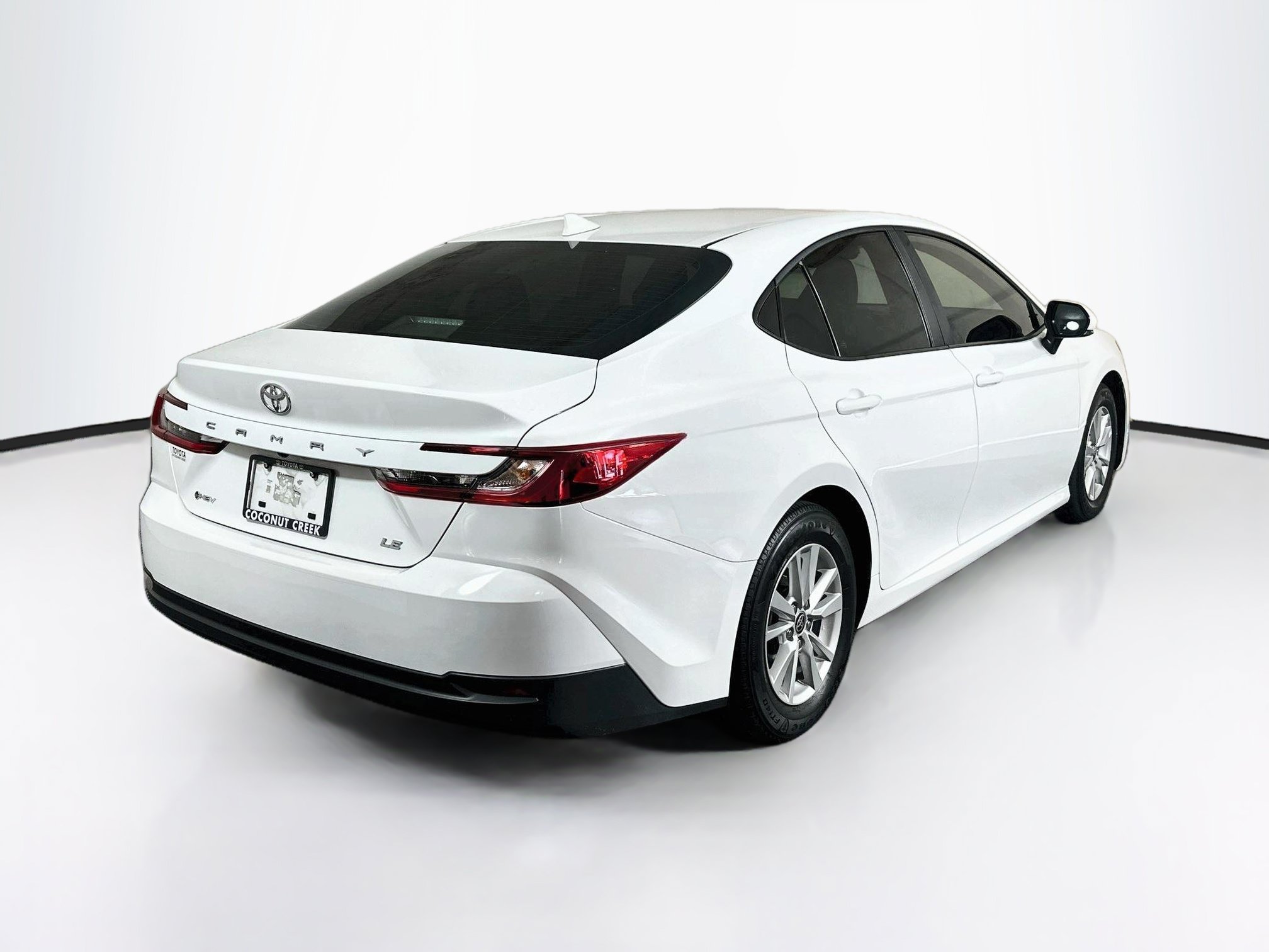 Used 2025 Toyota Camry LE FWD image 3