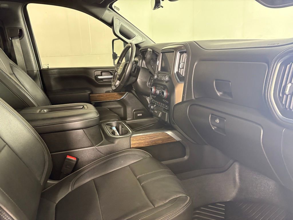 Used 2022 Chevrolet Silverado 2500 High Country w/ Z71 Off-Road Package image 17