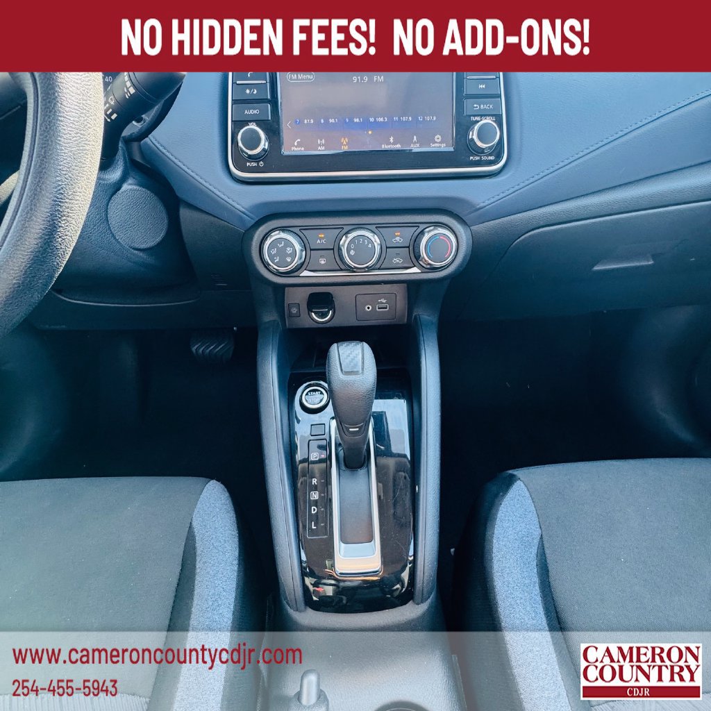 Used 2024 Nissan Versa SV FWD image 14