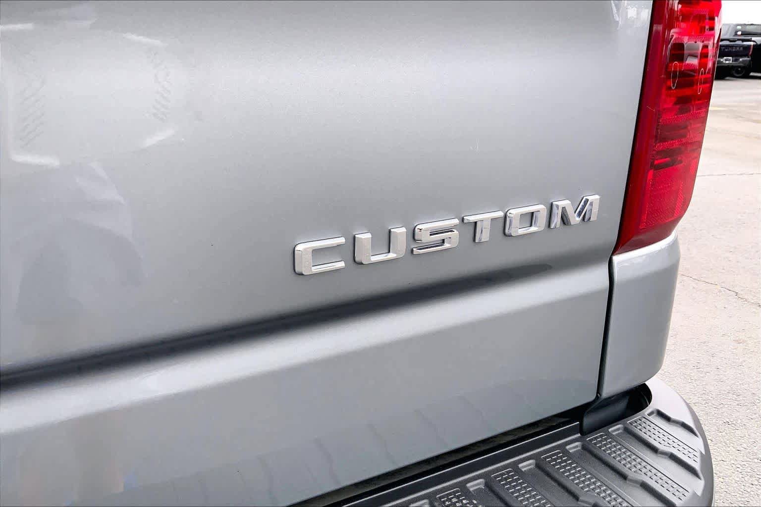Used 2024 Chevrolet Silverado 1500 Custom AWD/4WD image 10