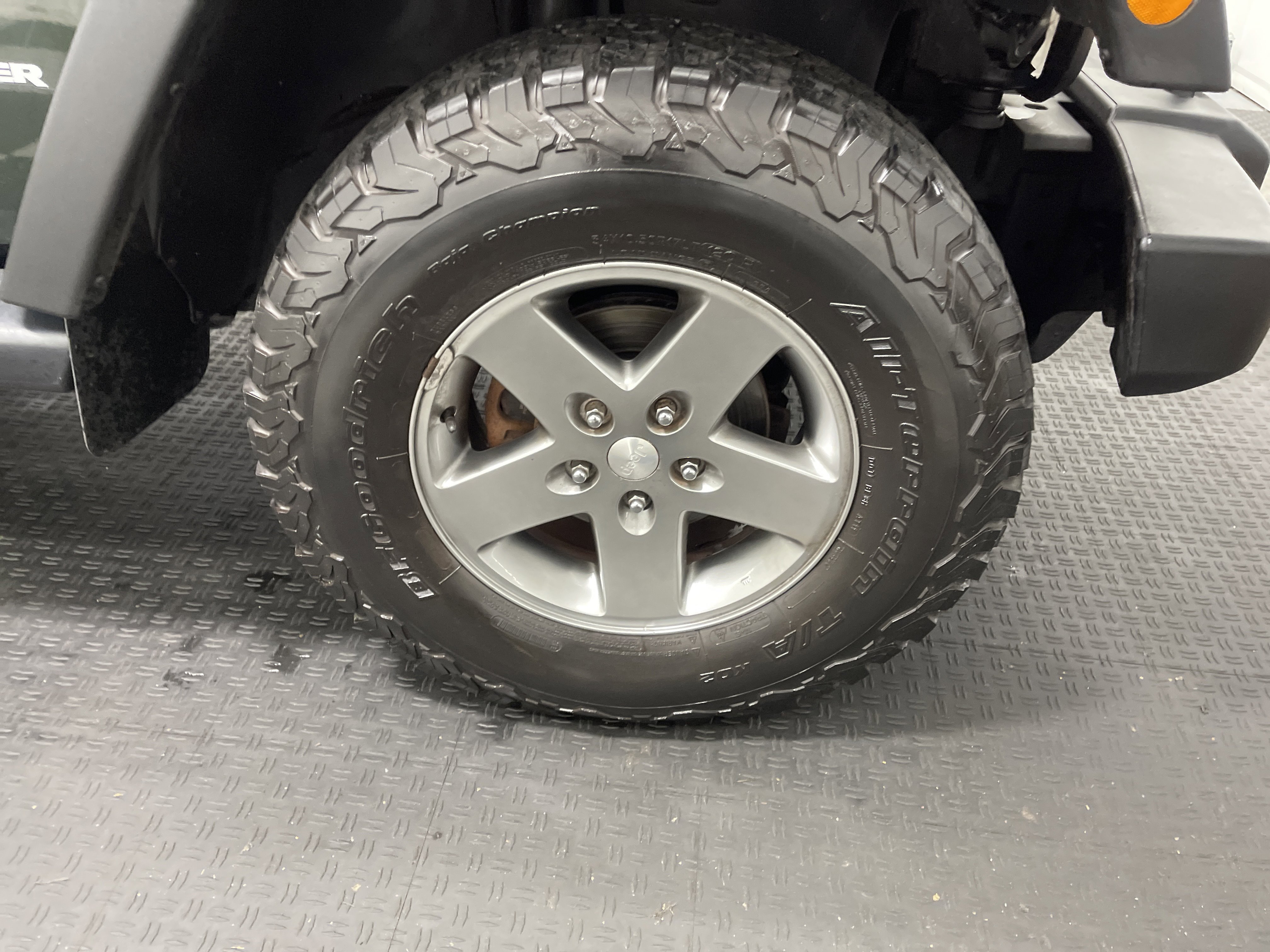 Used 2010 Jeep Wrangler Rubicon w/ PWR Convenience Group AWD/4WD image 21