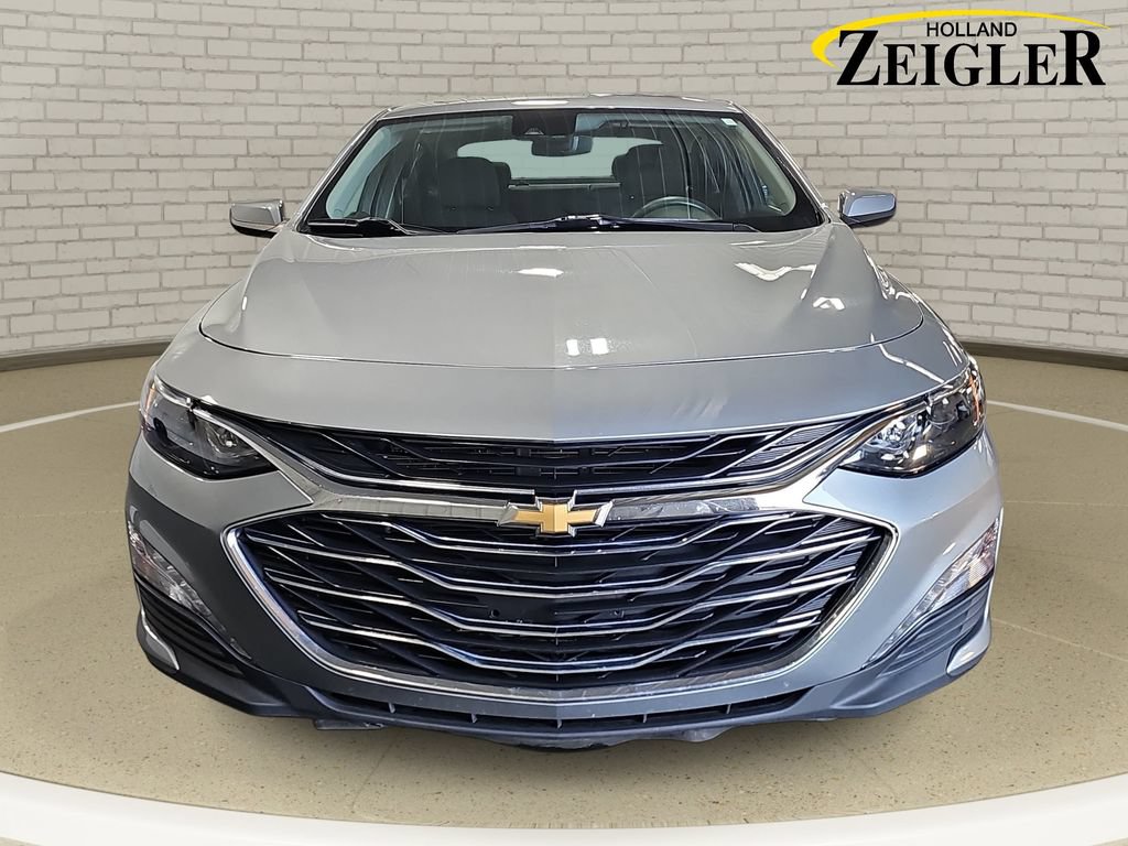 Used 2024 Chevrolet Malibu LT FWD image 2