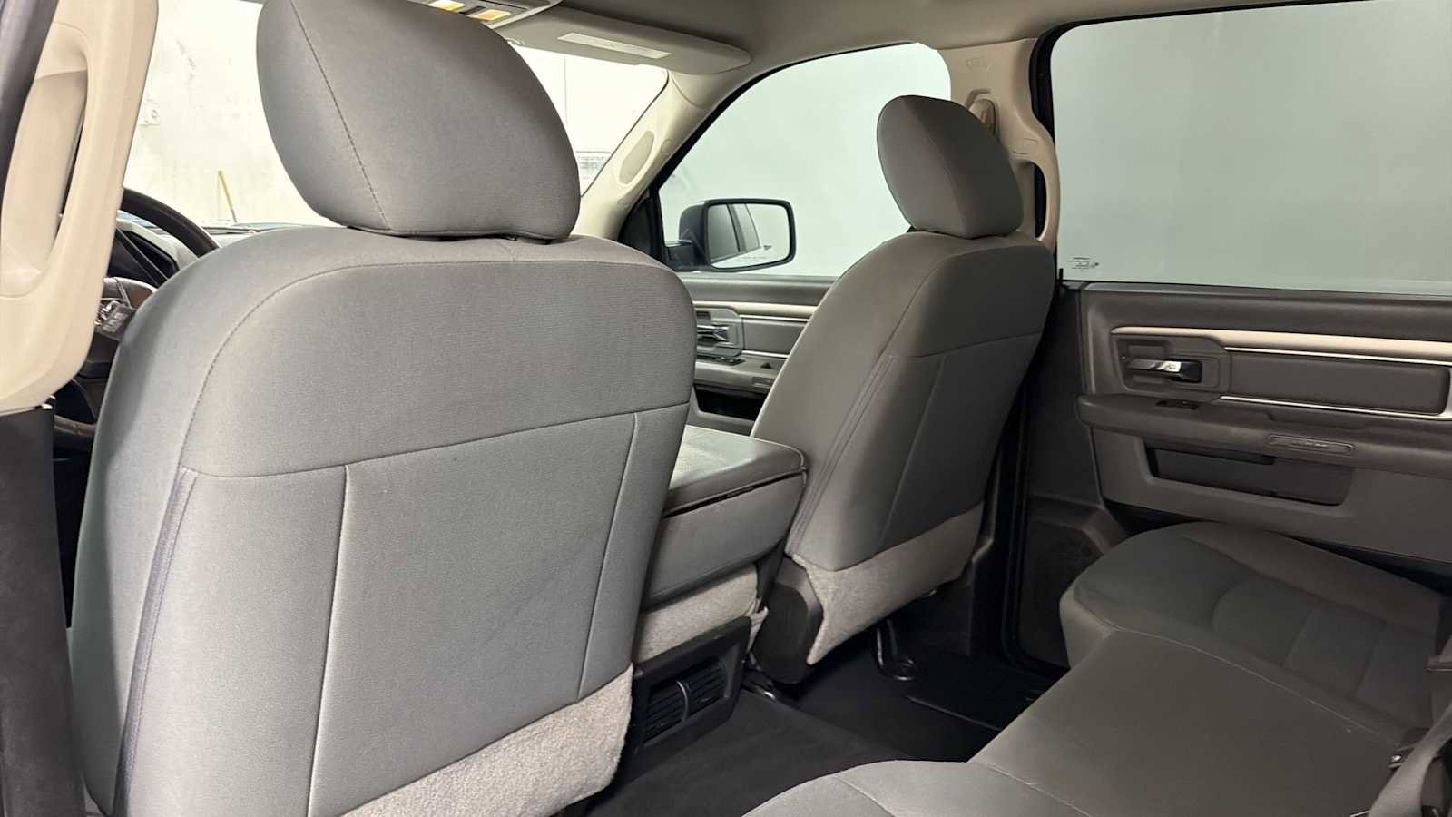 Used 2019 RAM 1500 Classic SLT AWD/4WD image 25