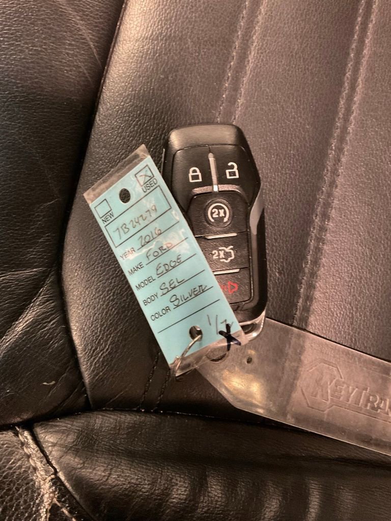 Used 2016 Ford Edge SEL w/ Canadian Touring Package image 31