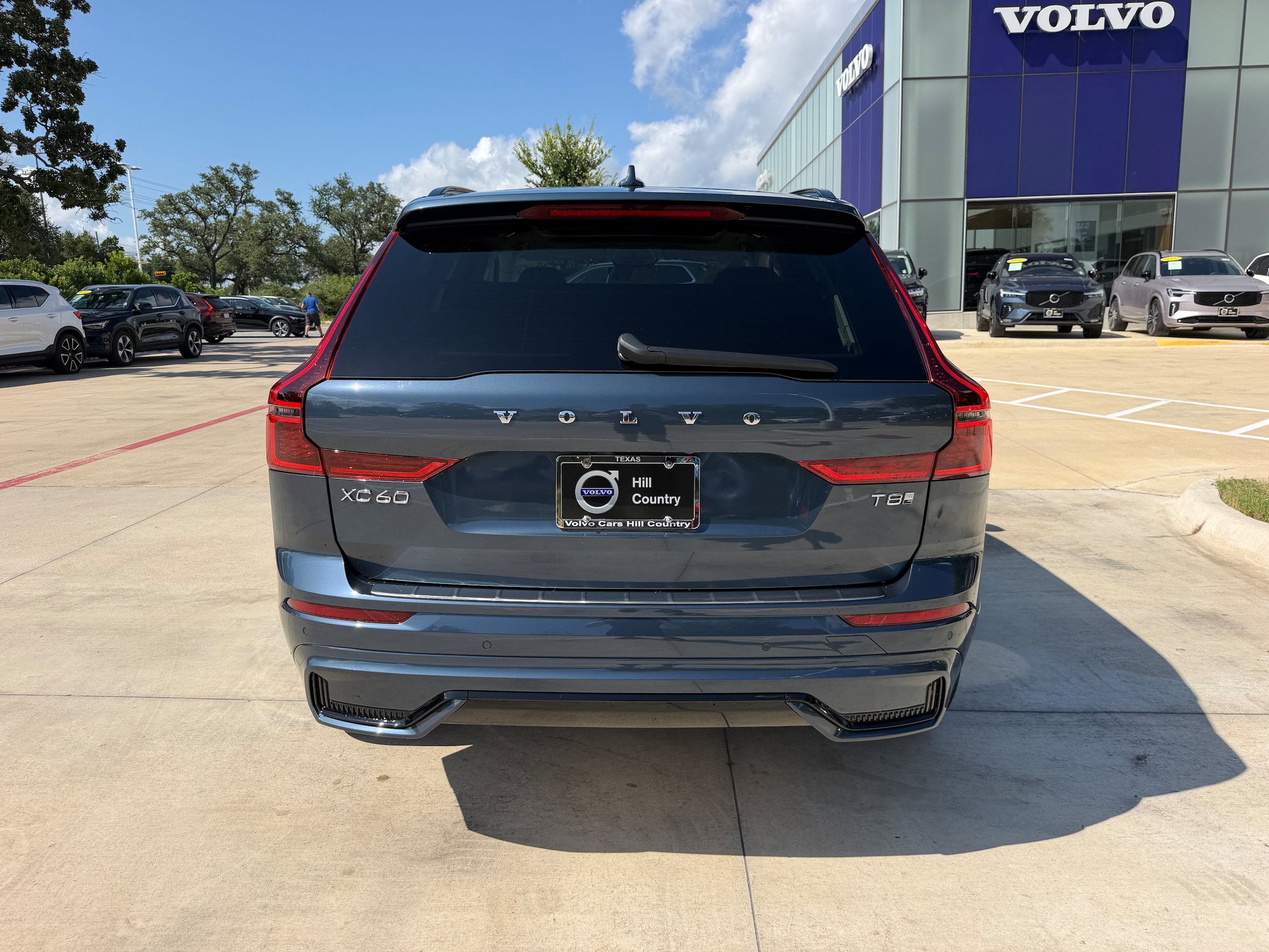 New 2026 Volvo XC60 T8 Ultra w/ Protection Package Premier AWD/4WD image 5