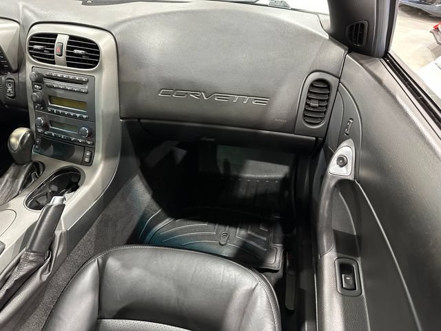 Used 2007 Chevrolet Corvette Coupe w/ Preferred Equipment Group RWD image 12