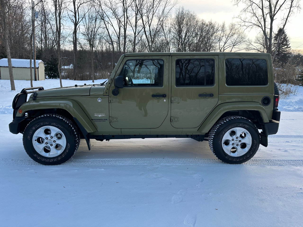 Used 2013 Jeep Wrangler Unlimited Sahara w/ Connectivity Group image 2