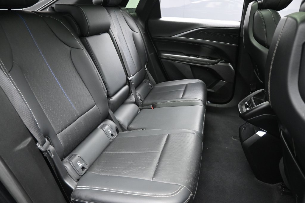 Used 2024 Cadillac Lyriq Luxury RWD image 31