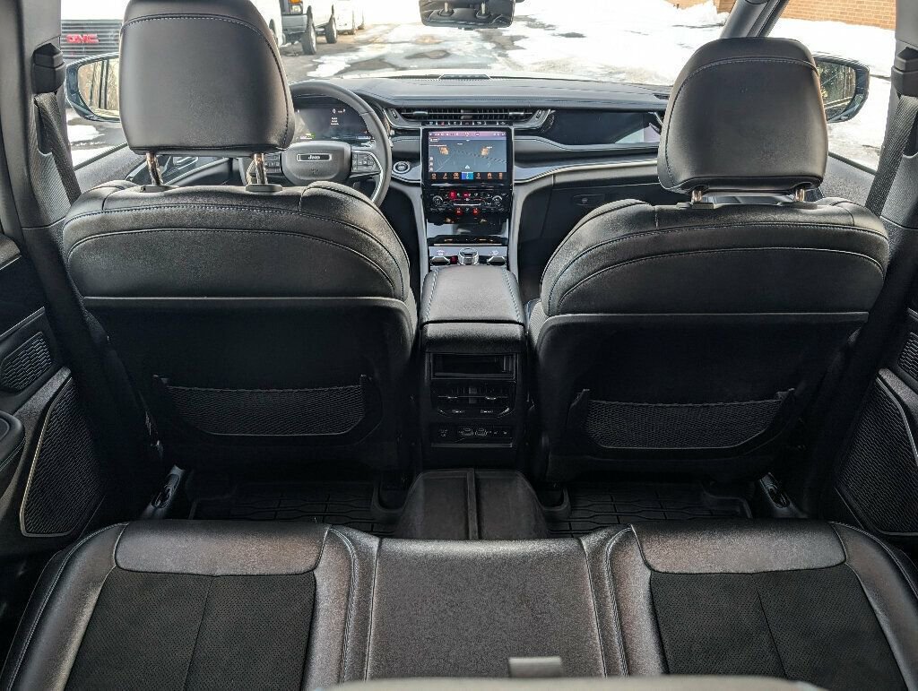 Used 2022 Jeep Grand Cherokee Trailhawk w/ Advanced Protech Group II image 43