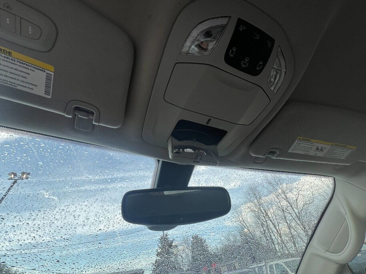 Used 2021 Chrysler Voyager Lxi image 14