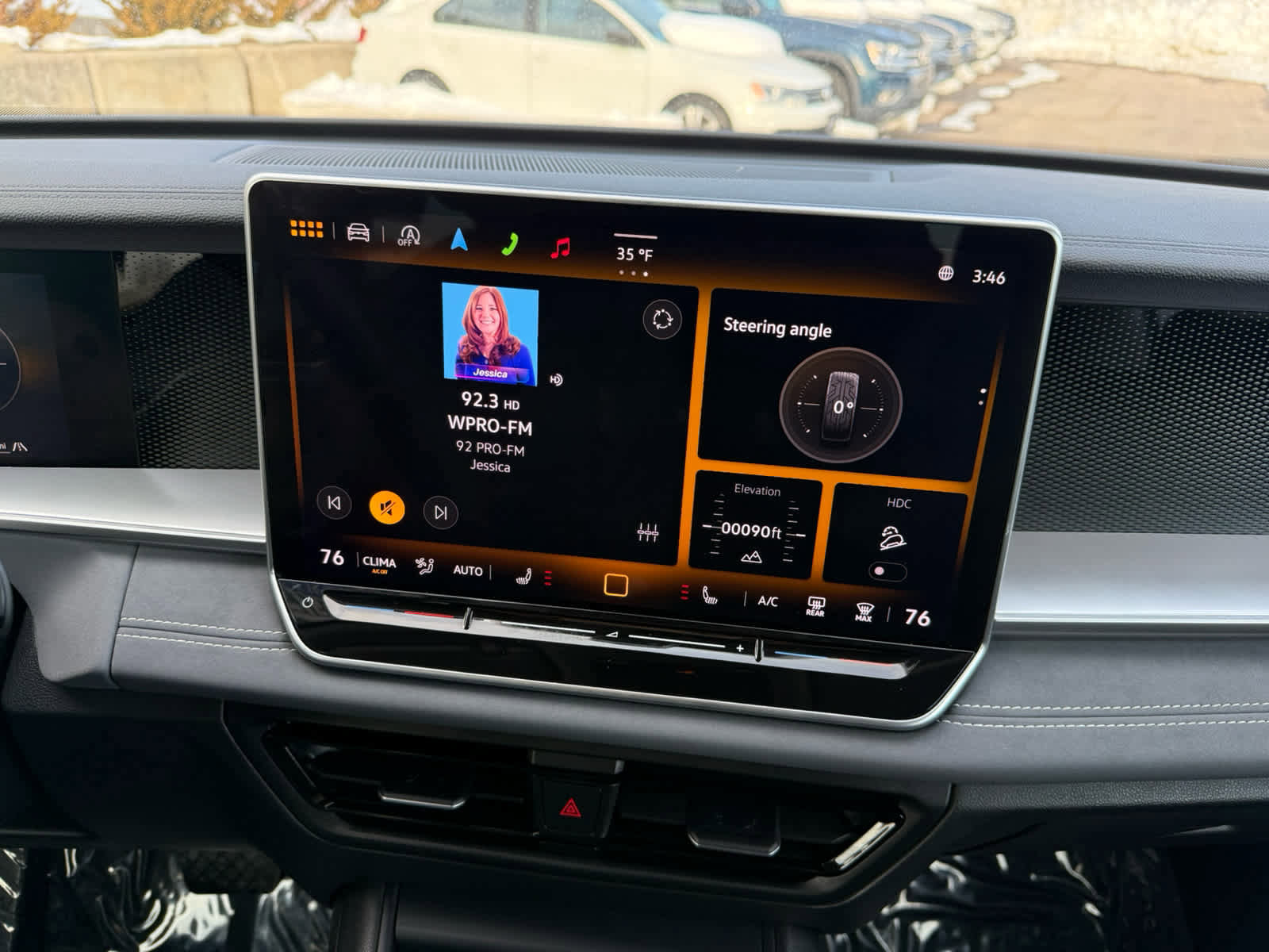 Certified 2025 Volkswagen Tiguan SE image 24