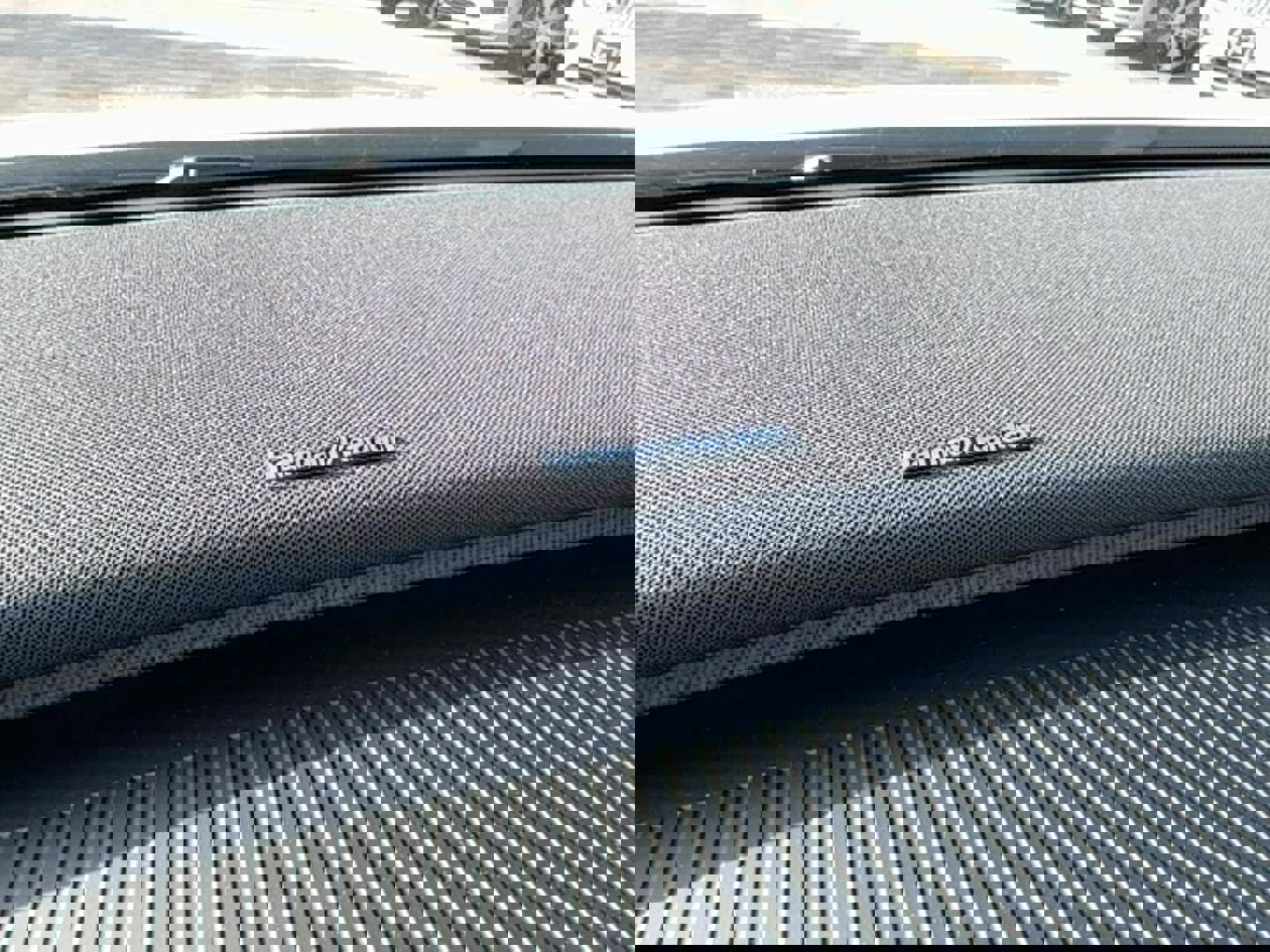 Used 2025 Volvo EX30 Ultra w/ Protection Package Premier image 19