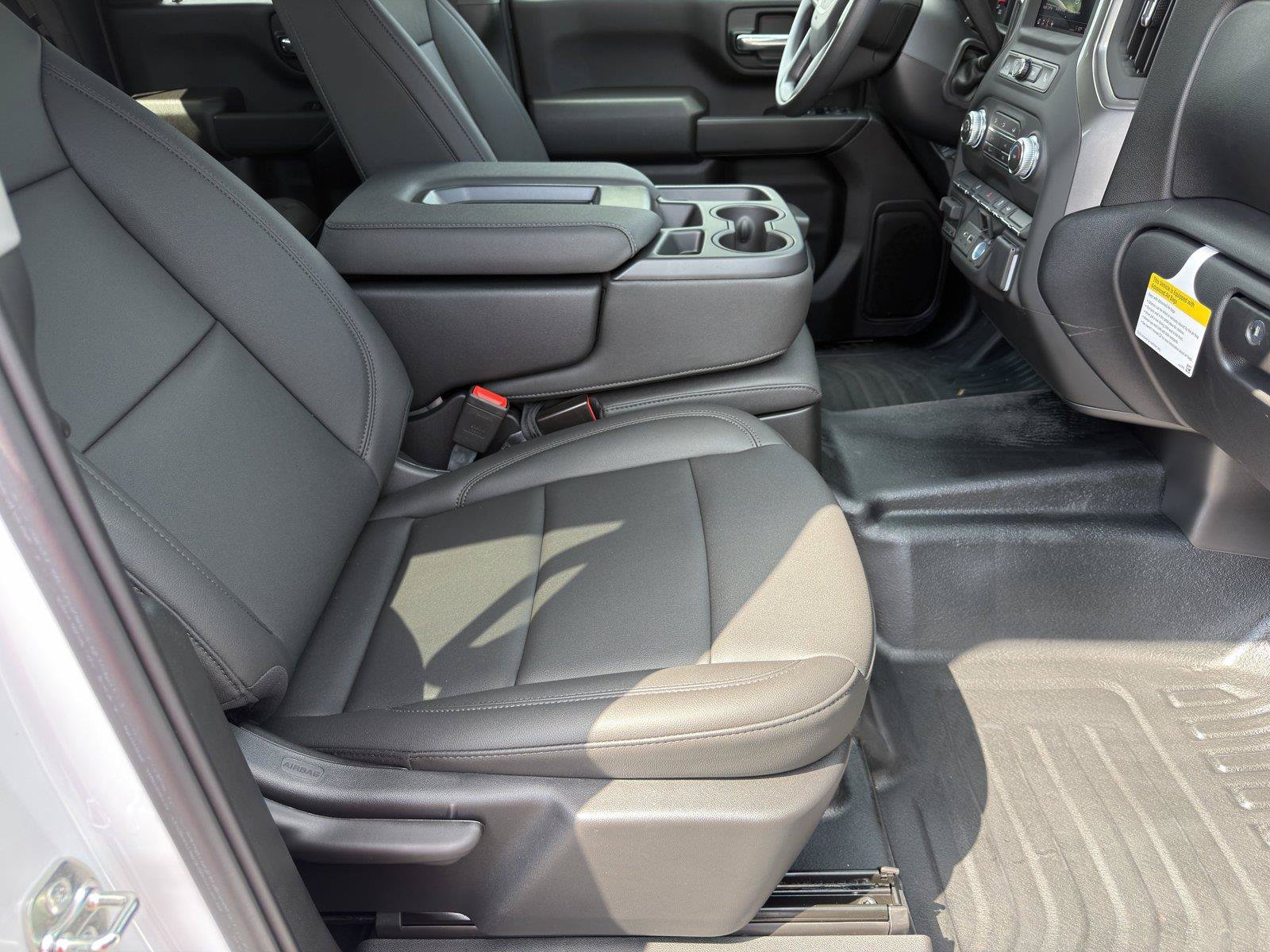 New 2026 GMC Sierra 2500 Pro w/ Convenience Package RWD image 11