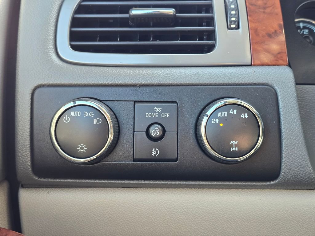 Used 2012 GMC Sierra 1500 SLT w/ SLT White Diamond Edition image 34