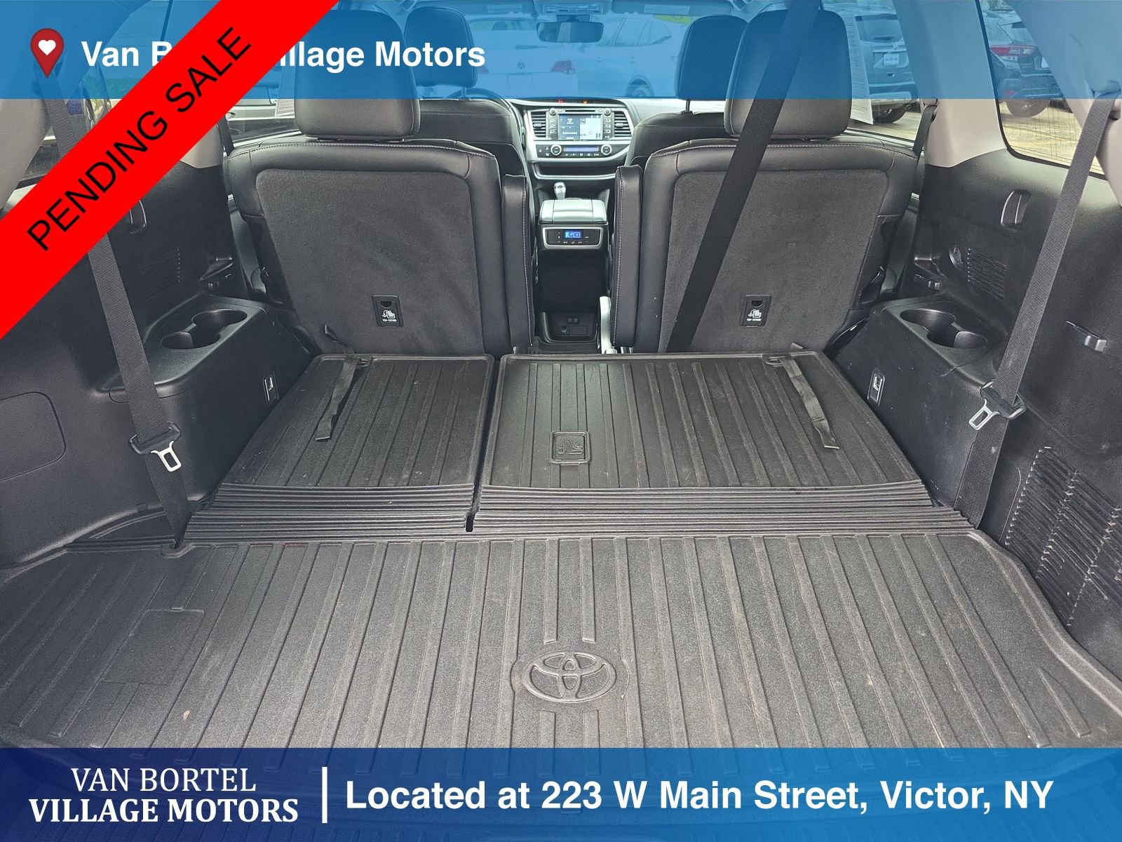 Used 2018 Toyota Highlander SE image 33