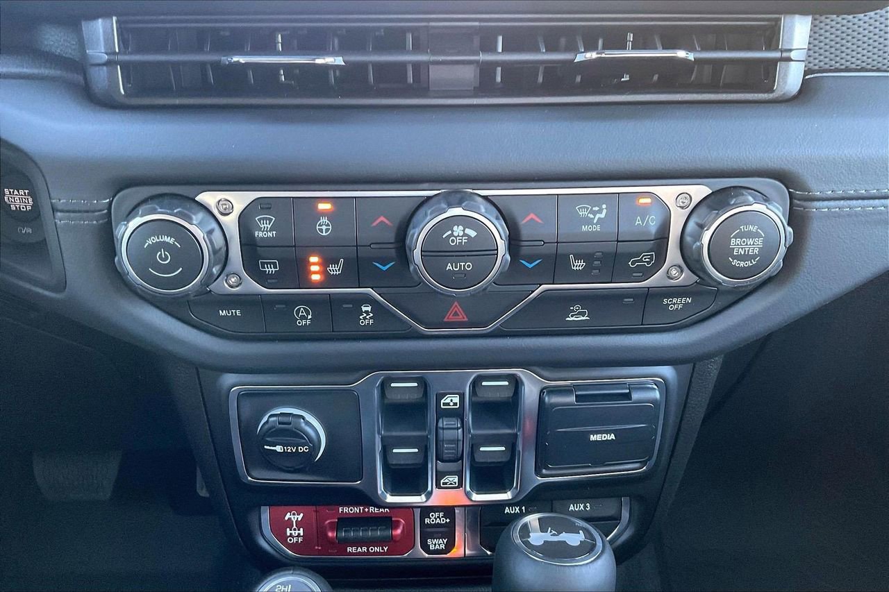 New 2026 Jeep Wrangler Unlimited Rubicon AWD/4WD image 17