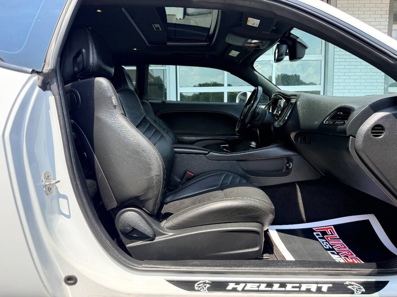Used 2016 Dodge Challenger SRT Hellcat RWD image 33