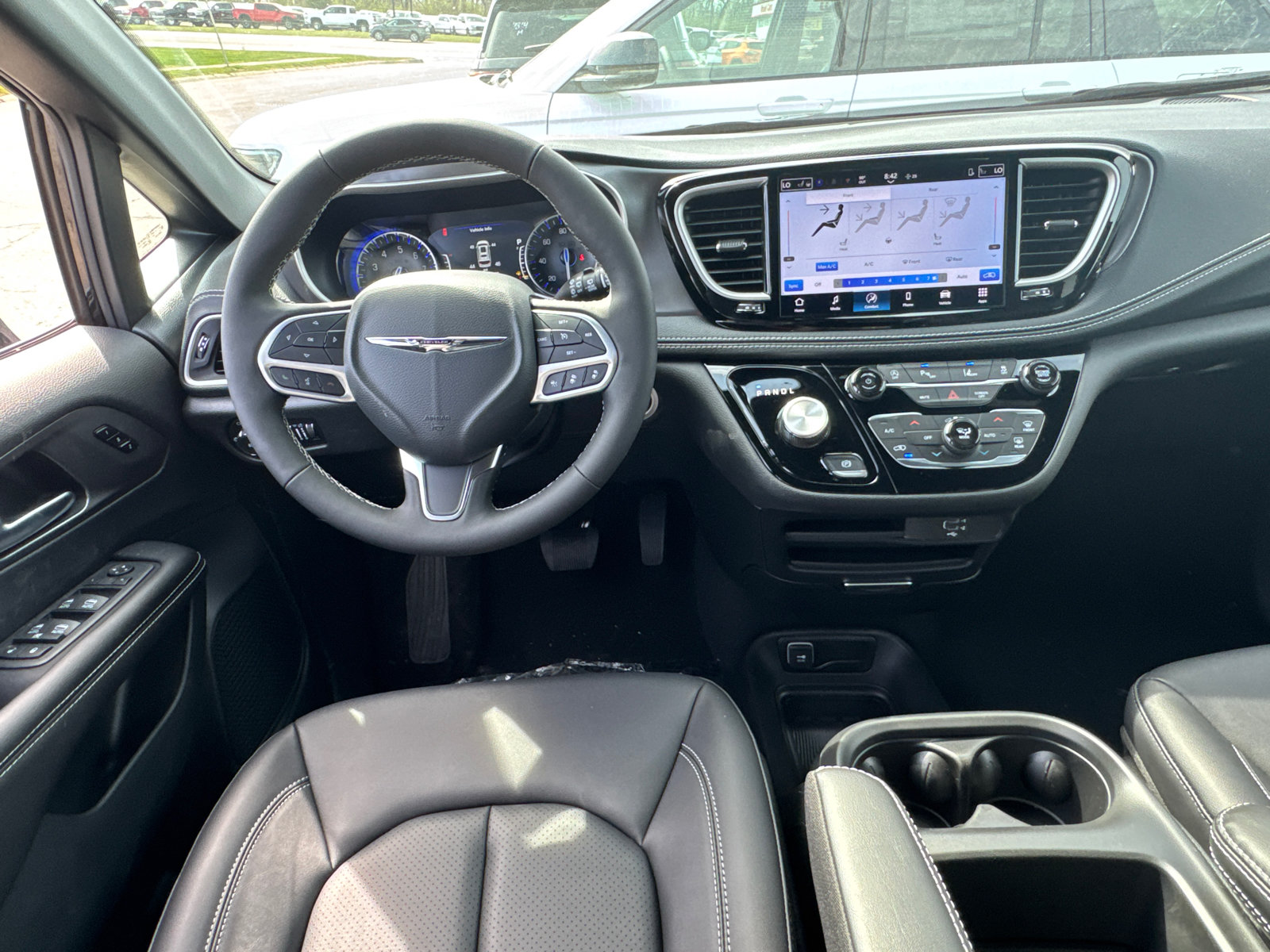 New 2026 Chrysler Pacifica Select FWD image 8