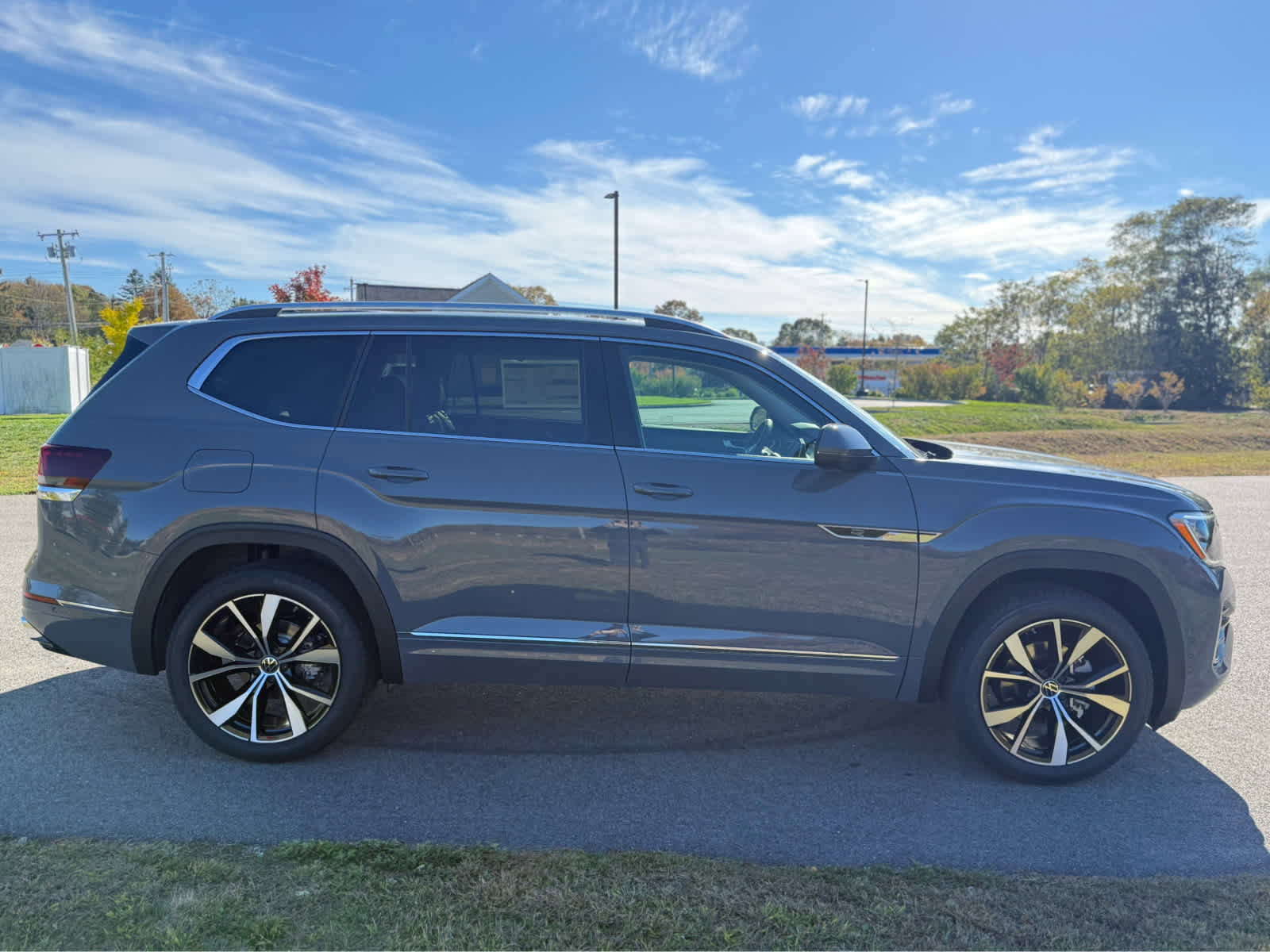 New 2026 Volkswagen Atlas SEL Premium R-Line image 8